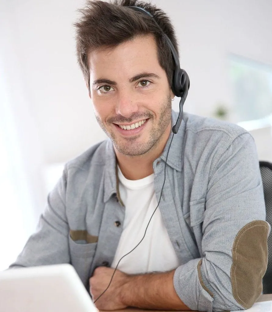 Healthcare customer service specialist assisting patients online